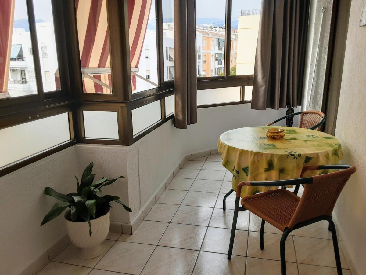 Apartamento Centro De Нерха Екстер'єр фото